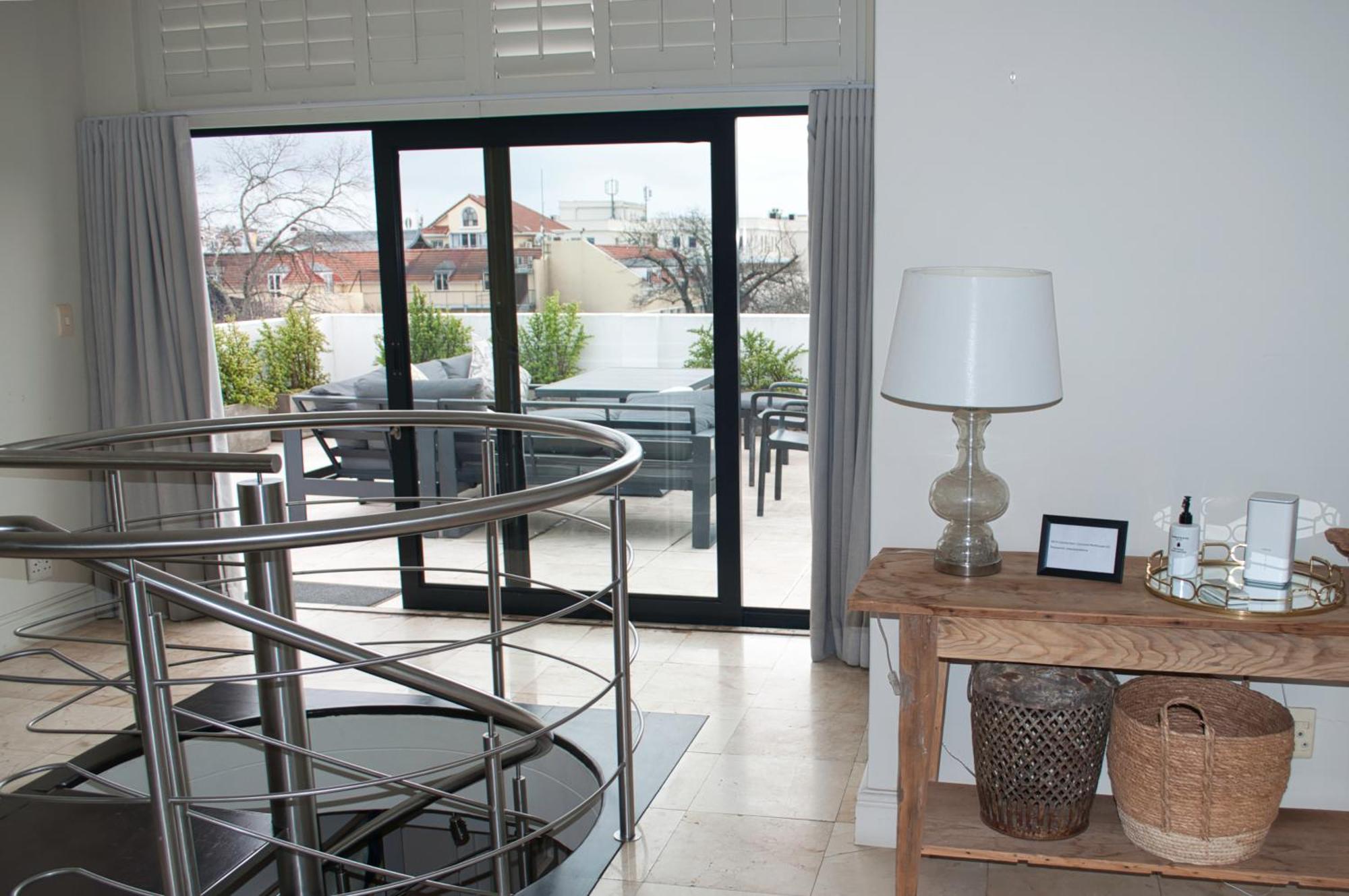 Upper Class Penthouse *